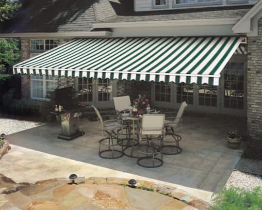 Washington Crossing retractable awnings