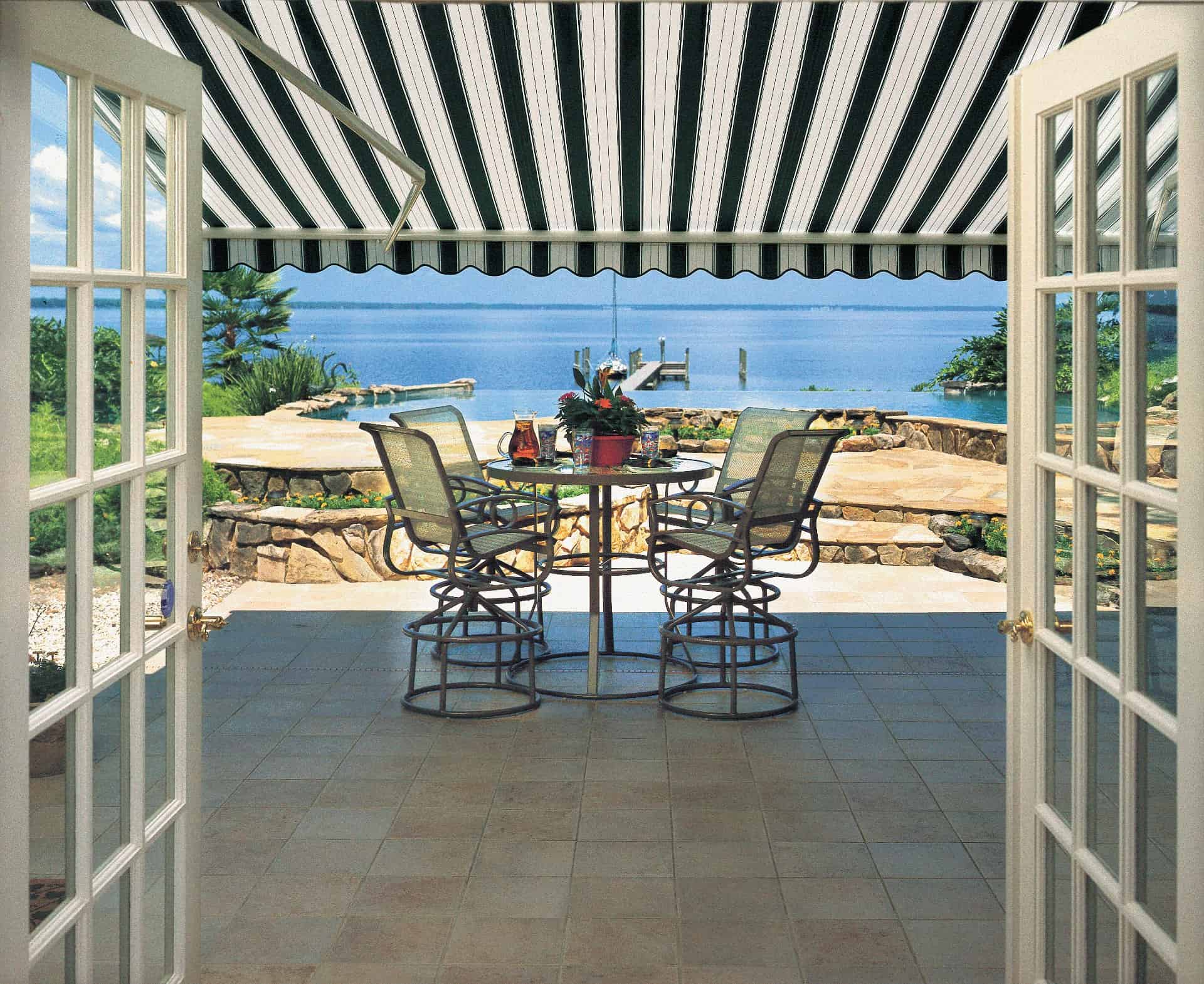 Collingswood Retractable Awnings | Canvas & Permanent Awnings